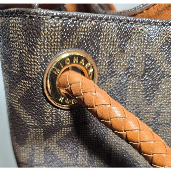 MICHAEL Michael Kors MARINA Hobo Bag Signature Canvas Tassel Drawstring Large - Picture 11 of 16